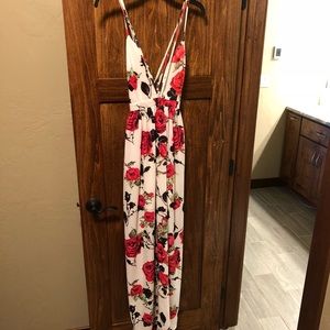 NWOT L’atiste By Amy Floral Maxi